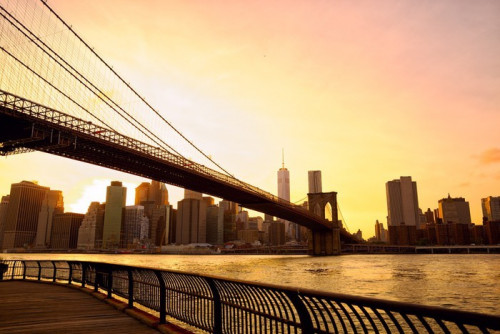 Fototapeta Zachód słońca zobaczyć Manhattan Skyline z Brooklyn Bridge w Nowym Jorku