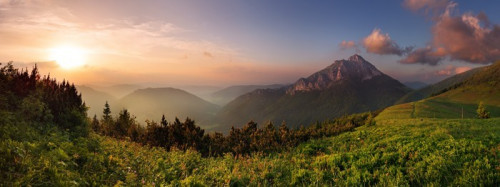 Fototapeta Roszutec szczyt w zachodzie słońca - Słowacja górskie Fatra