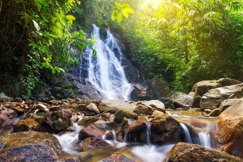Fototapeta Piękny wodospad szczebel Sai w Tajlandii