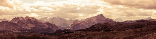 Fototapeta Panoramiczny widok włoskich dolomitów gór