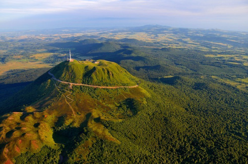 Fototapeta Puy de Dome i Park Wulkanów Owernii