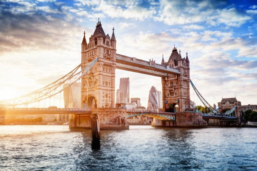 Fototapeta Chmury nad Tower Bridge 