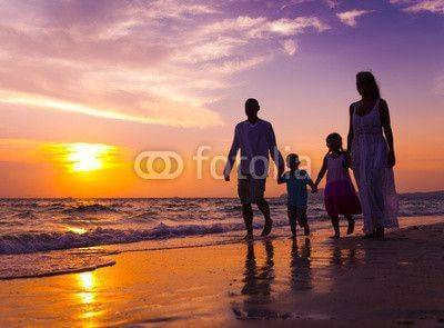 Fototapeta Rodzina na plaży