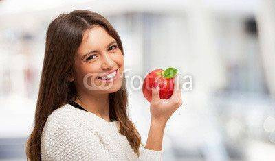 Fototapeta Kobieta i jabłko