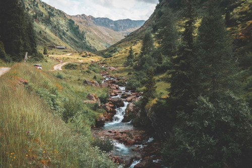 Fototapeta Górzyste formy terenu, naturalny krajobraz i Natura