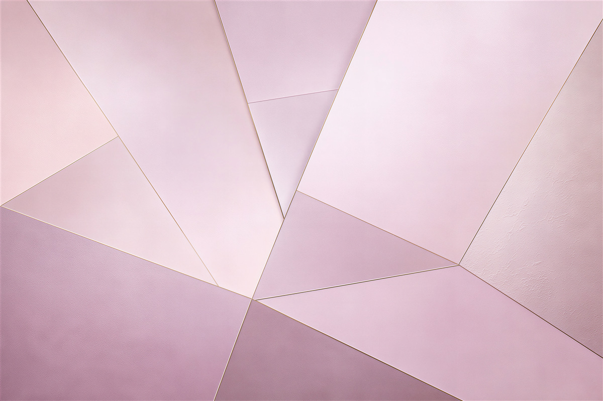 Fototapeta geometryczna abstrakcja pudrowy róż ze złotymi liniami